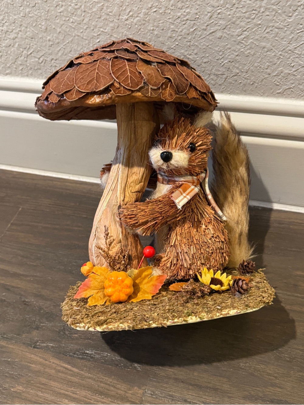 Ashland Fall Squirrel Under Mushroom Natural Decorative Animal home decor